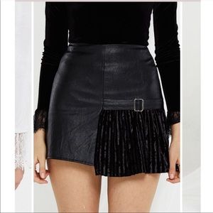 Storets Nicole Pleather Skirt velvet pleats NWOT
